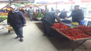 Afyonkarahisardaki semt pazarlarında fiyatlar düşüşe geçti