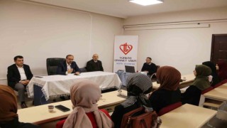 Ağrılı gönüllü gençler umreyle ödüllendirildi