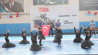 Ahlatta 19 Mayıs coşkusu