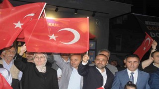 AK Parti Altınovada miting düzenledi