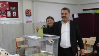 AK Parti İl Başkanı Fatih Üzüm oyunu kullandı