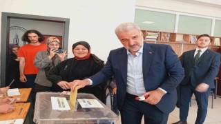 AK Parti İstanbul İl Başkanı Kabaktepe oyunu Başakşehirde kullandı