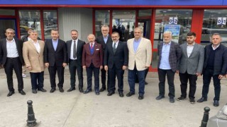 AK Partili aday Yıldırım, 15 Temmuz Demokrasi Otogarında esnaf ile bir araya geldi