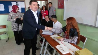 Aksarayda oylar sandıkla buluşuyor