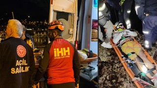 Alanya’da kayalıklara düşerek yaralanan yamaç paraşütçüsü kurtarıldı