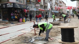 Ali Çetinkaya Caddesi yayalaştırma projesi devam ediyor
