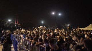 Altınova Gençlik Festivalinde Tefo-Sefo ve Dilan Tatlıses, gençleri coşturdu