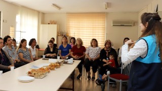 “Ana- baba tutumu, gelişmekte olan çocuklara örnek olur”