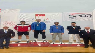 Anadolu Üniversiteli sporcudan Bartında altın madalya
