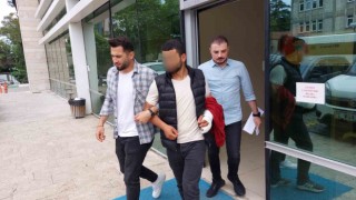Annesine mesaj atanı tüfekle ağır yaraladı