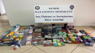 Antalyada 4 farklı iş yerine elektronik ve kaçak sigara operasyonu