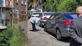 Aracının lastiklerini kestiler