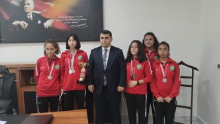 Atatürk Ortaokulu öğrencilerinden Kaymakam Aziz Kayabaşı’na ziyaret