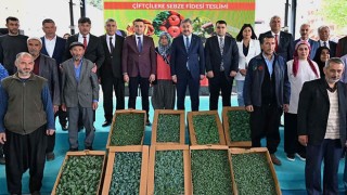 Bahçe’de üreticilere yüzde 75 hibeli fide dağıtımı yapıldı
