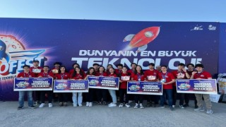 Bahçeşehir Koleji öğrencileri, TEKNOFESTte ödülleri topladı