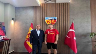 Bakan Akardan Kayserisporun Yunan stoperine büyük sürpriz