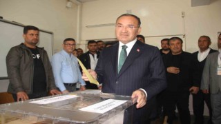 Bakan Bozdağ oyunu Şanlıurfada kullandı