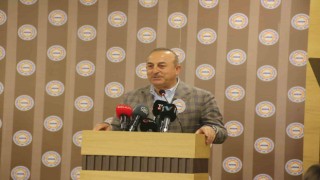 Bakan Çavuşoğlu: Erdoğan gitsin diyenlerin pabucunu kaç seçimdir dama atıyoruz