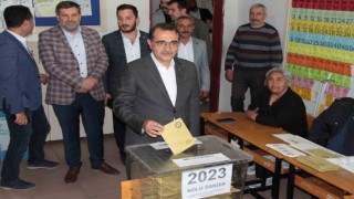 Bakan Dönmezden seçim akşamı ile ilgili elektrik açıklaması