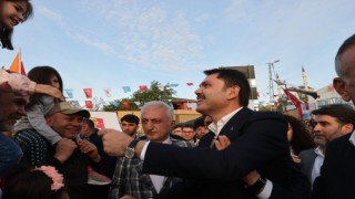 Bakan Kurum, Ümraniyede ‘Temel Atma ve Komşu Finans Evleri Anahtar Teslim Törenine katıldı