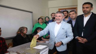 Bakan Nebati aday olduğu Mersinde oyunu kullandı