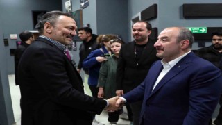 Bakan Varank, Güldür Güldür Showun uzay skecini yerinde izledi