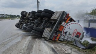 Bandırmada kimyevi madde yüklü tanker devrildi: 1 yaralı