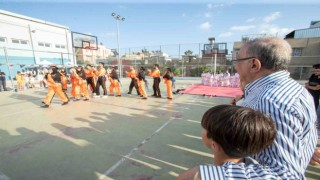 Başkan Akay, gösteri maçında forma giydi