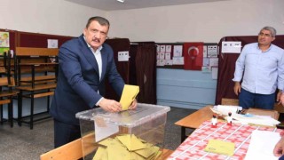 Başkan Gürkan oyunu kullandı