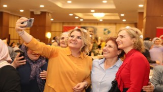 Başkan Hürriyetten kadınlara: Ayaklarınız üzerinde kararlılıkla durabilmeniz için her zaman yanınızdayım