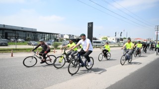 Başkan Kocaman gençlerle pedal çevirdi