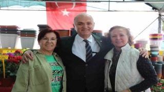 Başkan Özlü esnaf ziyaretinde halkla buluştu
