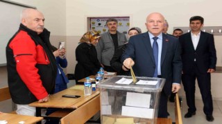 Başkan Sekmen oyunu kullandı