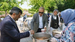Başkan Uzundemir Müftülük hayır panayırına katıldı