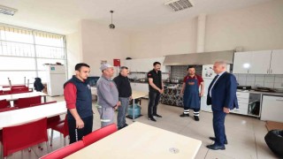 Başkan Zolan, Büyükşehirin yardım meleklerini yalnız bırakmadı
