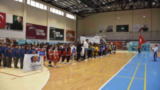 Basketbol yarı final müsabakaları başladı