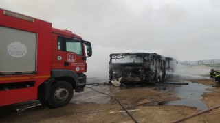 Batmanda seyir halindeki belediye yolcu otobüsü yandı