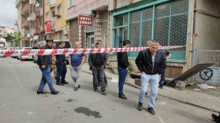 Bayrampaşada kuru temizleme dükkanı sahibi iş yerinde ölü olarak bulundu