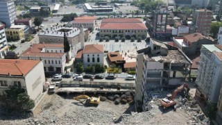 Belediye binasında yıkım çalışmalarında sona gelindi