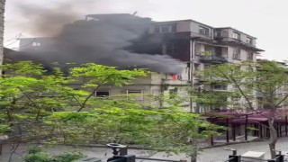 Beyoğlunda arkadaşına kızan genç evi ateşe verdi