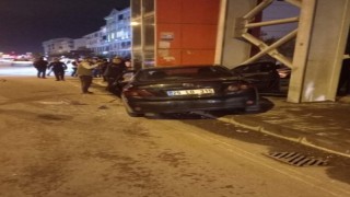 Bingölde iki otomobil çarpıştı: 7 yaralı