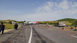 Bingölde tır kamyonetle çarpıştı: 1 ölü, 1 yaralı