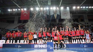 Bir Türk takımı ilk kez Avrupa kupasını kazandı