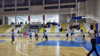 Burhaniyede Basketbol Okul Sporları Genç Kız Bölge Müsabakaları başladı