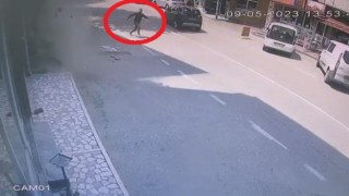 Bursada 4 katlı bina yıkım sırasında çöktü, enkazın altında kalmaktan son anda kurtuldu