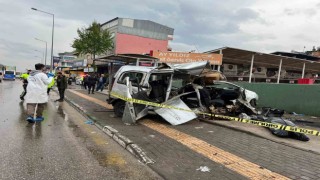 Bursada feci kaza: 2 ölü, 1 yaralı