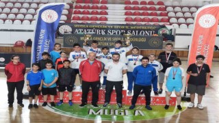 Büyükşehir masa tenisi sporcularından büyük başarı