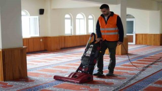 Camiler hijyenik hale getiriliyor