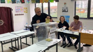 Çanakkalede oy verme işlemi başladı