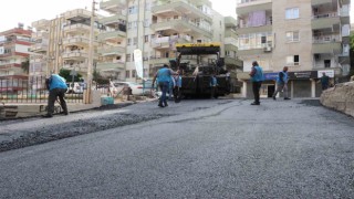 Canpolat sıcak asfalt çalışmalarını inceledi